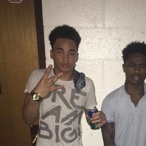 Meet your Posher, Derrick